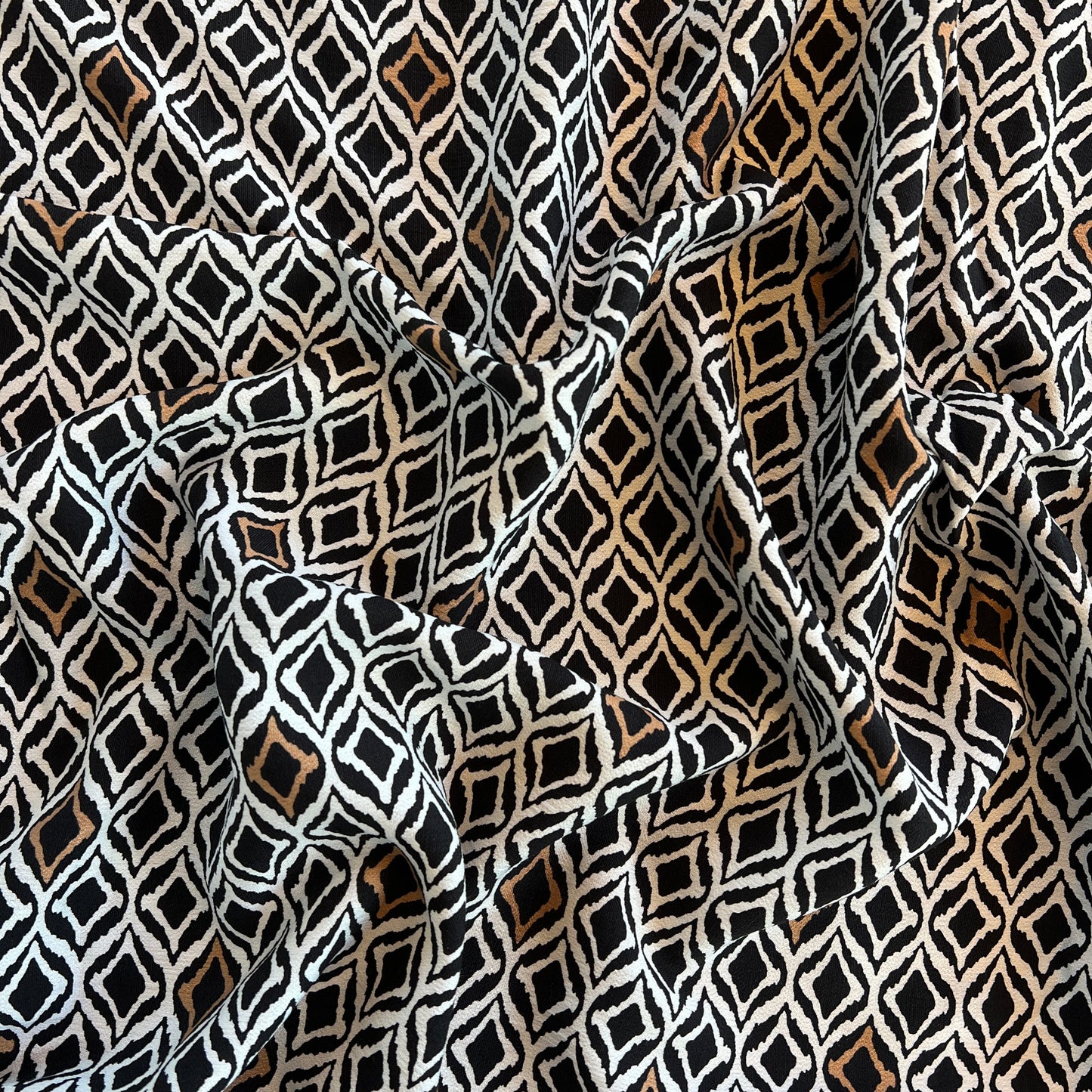 TELA TAHORI PRINT